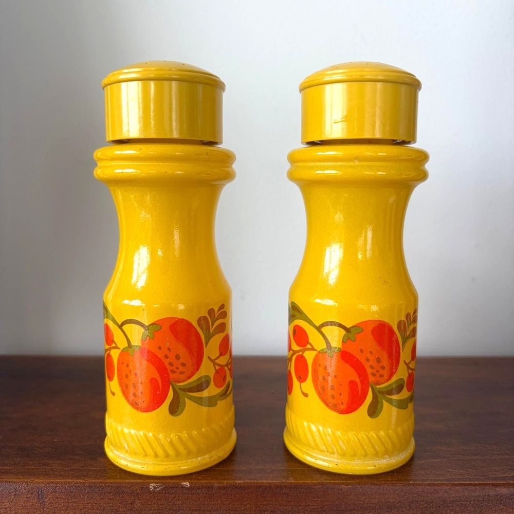 Vintage Avon Pennsylvania Dutch Sonnet Cologne Bottles Yellow Folk Art Set of 2